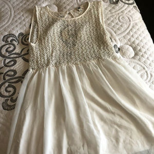 Yaa Sleeveless Blouse